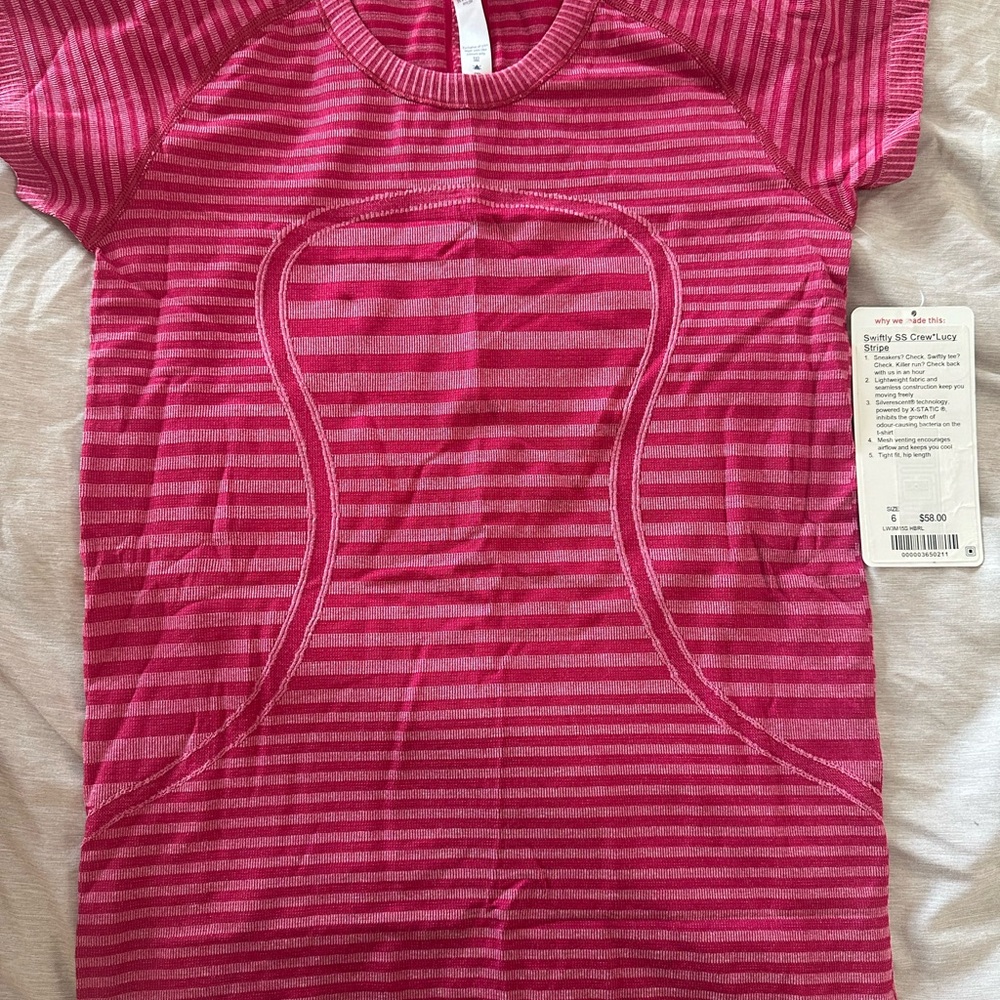 Lululemon red/ berry color Striped swiftly Short Sleeve Top new with tags size 6